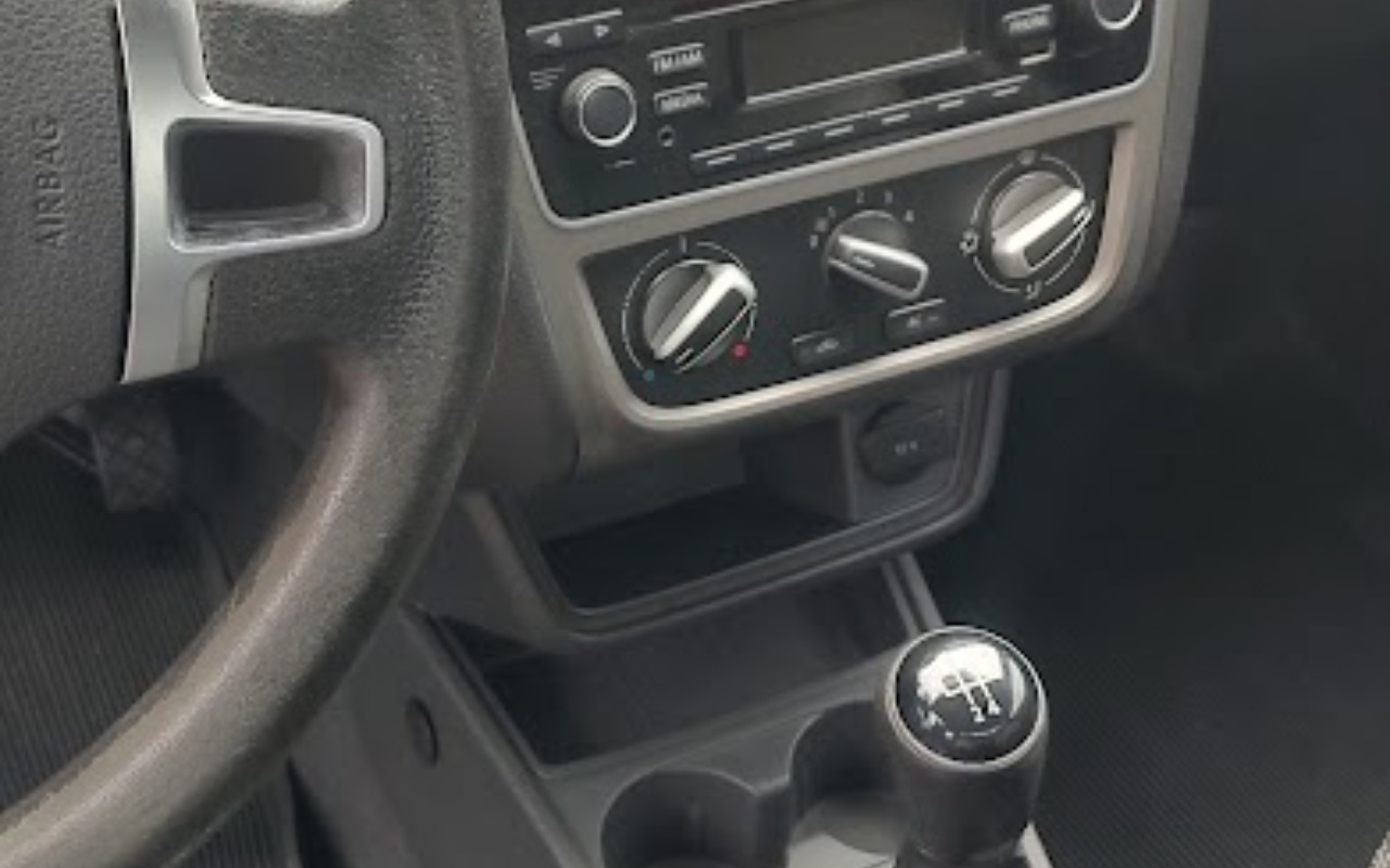 imagem-https://www.socarrao.com.br/sc-vehicle-images-prod/999136/1775919770514-SU1HXzIwMjYwNDExXzExMjI1MTc5OV9IRFIuanBn.jpg