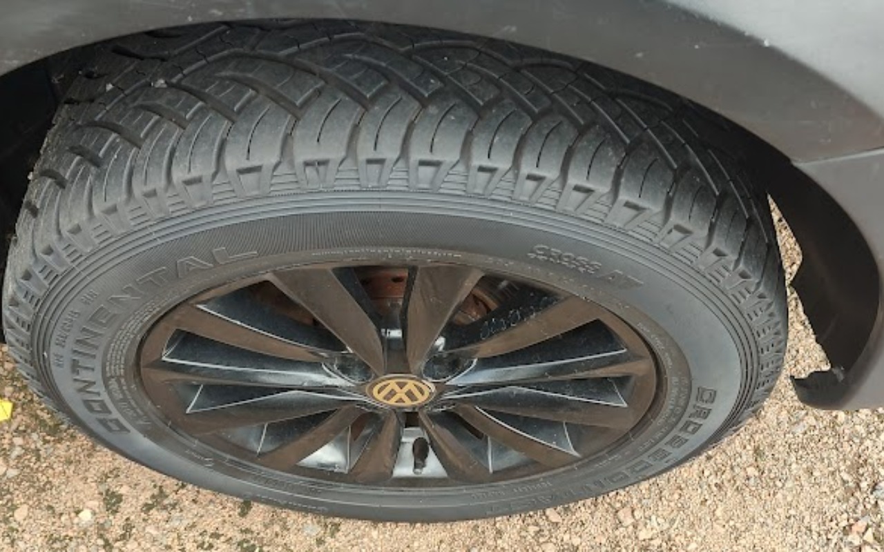imagem-https://www.socarrao.com.br/sc-vehicle-images-prod/999136/1775919770865-SU1HXzIwMjYwNDExXzExMjEzODQyOF9IRFIuanBn.jpg