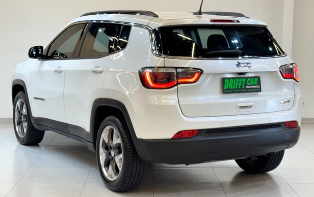 imagem-https://www.socarrao.com.br/sc-vehicle-images-prod/999153/1775920090473-9_050237.jpg