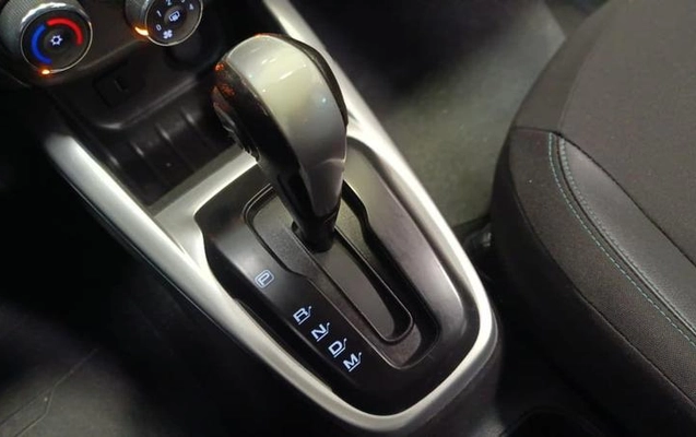 imagem-https://www.socarrao.com.br/sc-vehicle-images-prod/999261/1785950457471-7878053_12_B_de0cd597c2.jpeg