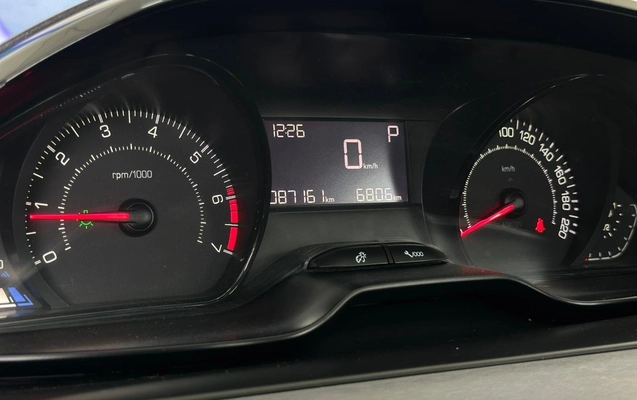 imagem-https://www.socarrao.com.br/sc-vehicle-images-prod/999362/1775926551956-c54c9a32-85c0-493c-957e-4099a0cb6386.jpg