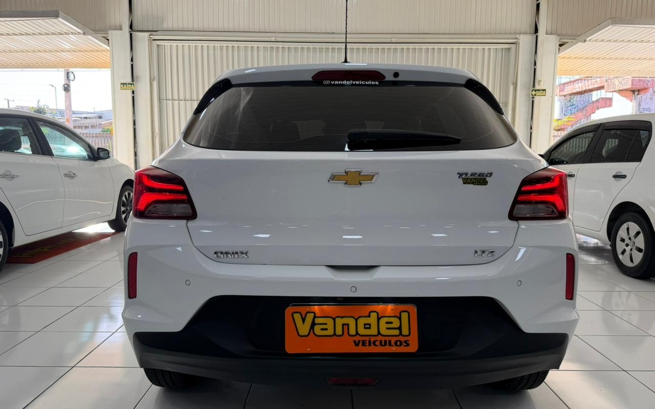 imagem-https://www.socarrao.com.br/sc-vehicle-images-prod/999395/1775927926314-V2hhdHNBcHAgSW1hZ2UgMjAyNi0wNC0xMSBhdCAxNC4wNy4xMyAoMSkuanBlZw.jpeg