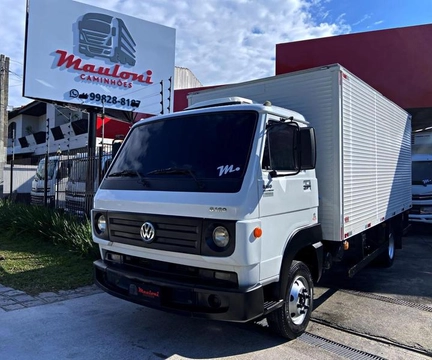 Volkswagen 8-160 E 2013 Branco — foto 1 de 3