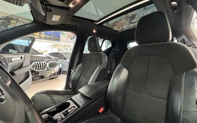 imagem-https://www.socarrao.com.br/sc-vehicle-images-prod/999437/1785788509979-7984768_8_B_cfa4eb48fc.jpeg
