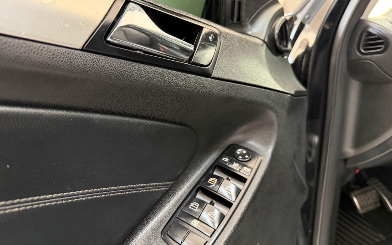 imagem-https://www.socarrao.com.br/sc-vehicle-images-prod/999499/1775931761460-V2hhdHNBcHAgSW1hZ2UgMjAyNi0wNC0xMSBhdCAxNS4xMi41MSAoMTcpLmpwZWc.jpeg