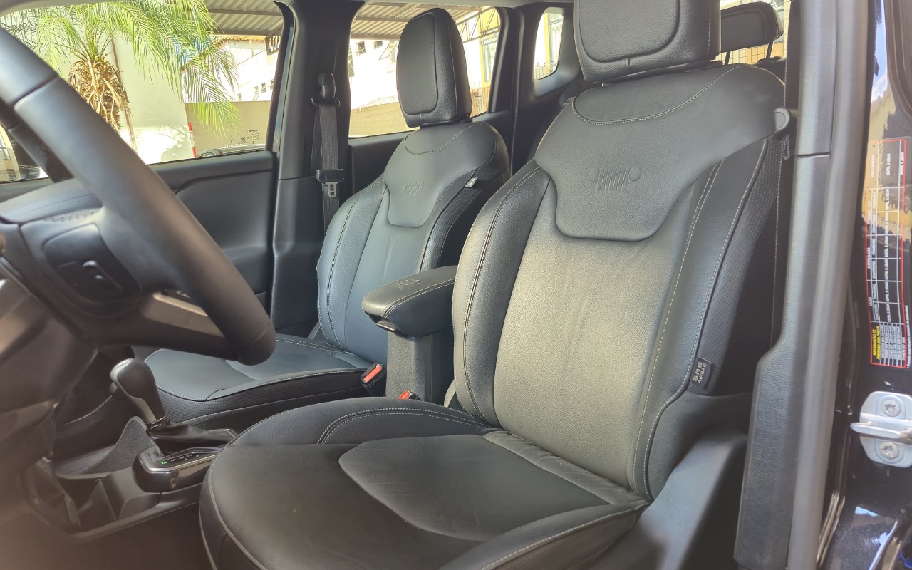 imagem-https://www.socarrao.com.br/sc-vehicle-images-prod/999534/1775934390540-NGFjY2E1YmItYzAzYi00YWVjLWFlMDEtY2VlOWYwMTY0ZDAzLmpwZWc.jpeg