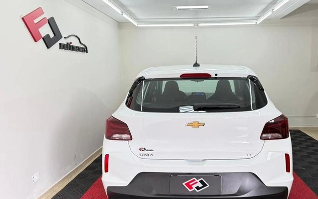 imagem-https://www.socarrao.com.br/sc-vehicle-images-prod/999541/1788270137172-7984345_4_B_93ffa36835.jpeg