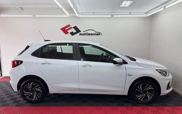 imagem-https://www.socarrao.com.br/sc-vehicle-images-prod/999541/1788270137175-7984345_6_B_774954f44e.jpeg