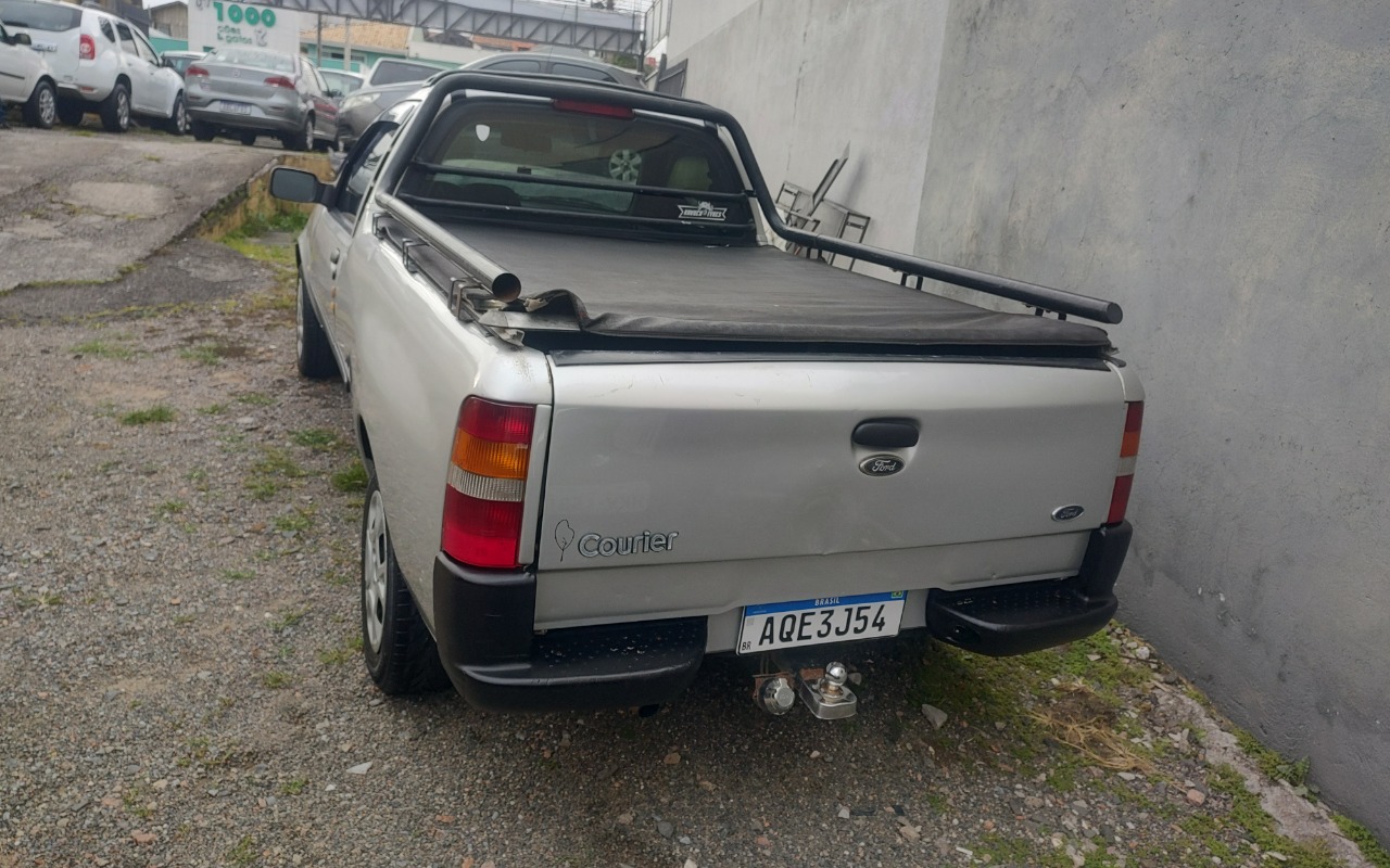 Ford Courier 1.6 L/ 1.6 Flex na cor Prata em Curitiba / PR - 999614